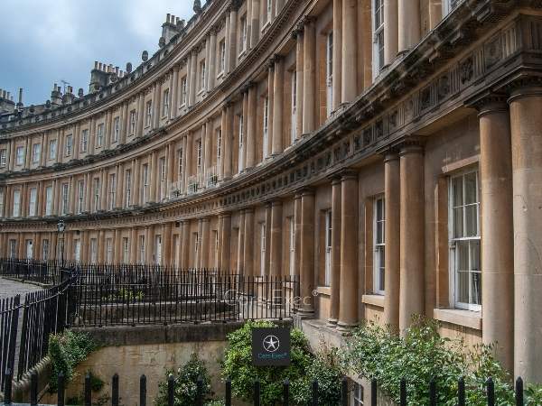 Crescent houses in Bath